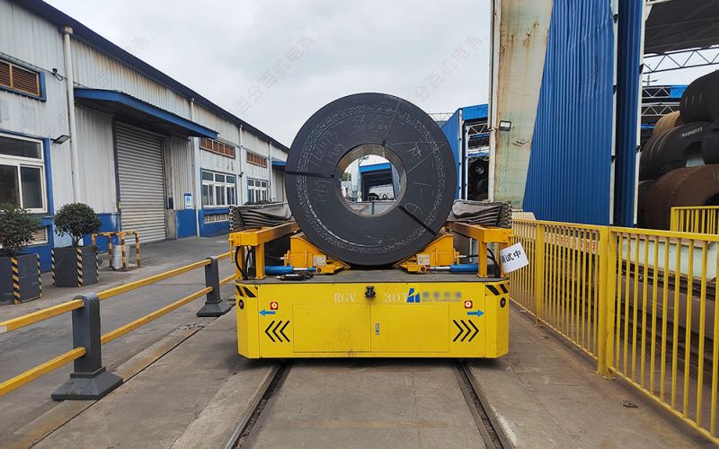 當(dāng)世界奔向“無人”，軌道平車依舊在軌道上，扛起工業(yè)的基石