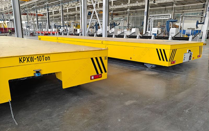 軌道平車動力方案對決：低壓軌道供電 vs. 蓄電池供電，誰是您生產(chǎn)線的“動力火車”？